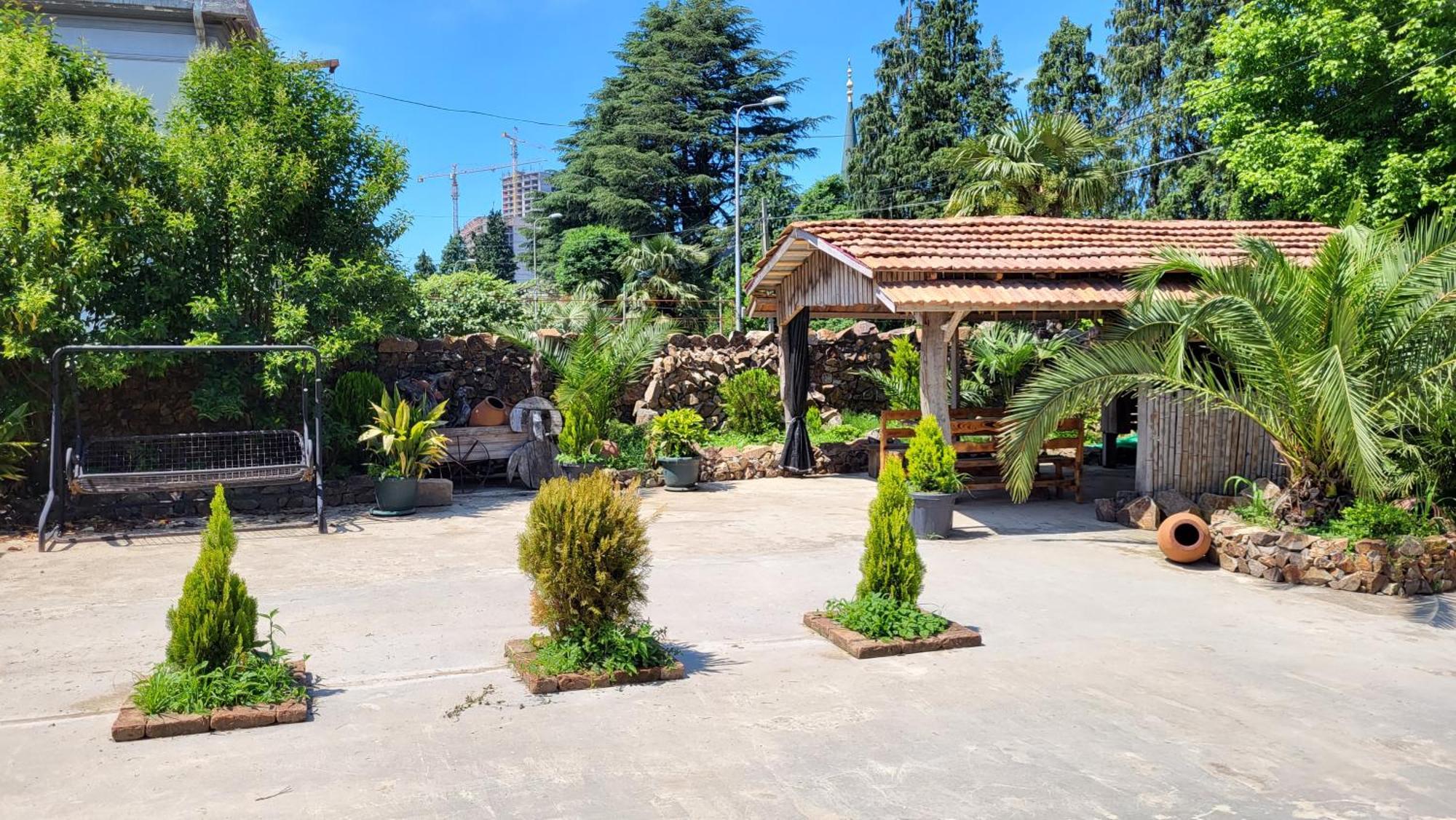 Guesthouse Gocha Beridze Батумі Екстер'єр фото